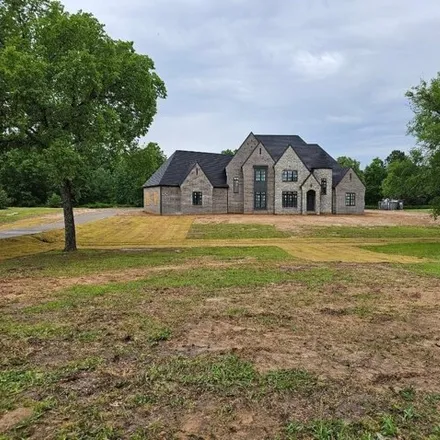 Buy this 5 bed house on 9941 East Holmes Road in Shelby County, TN 38017