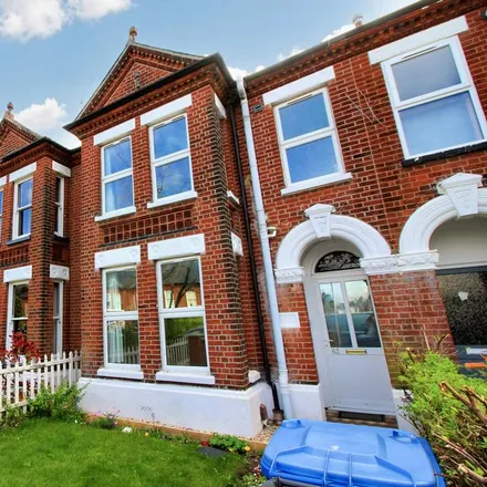 Rent this 4 bed townhouse on Brentwood House in 63 City Road, Norwich