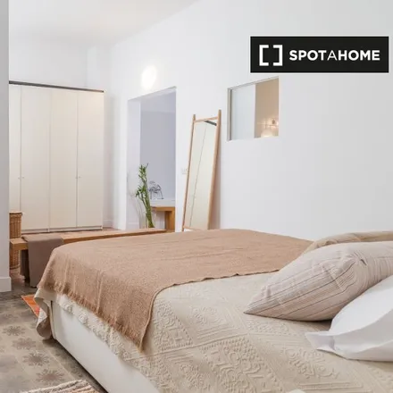 Image 15 - Hostal Apolo XI, Calle de Espoz y Mina, 6, 28012 Madrid, Spain - Apartment for rent