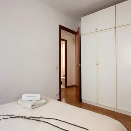 Image 5 - Carrer de Pizarro, 08001 Barcelona, Spain - Apartment for rent