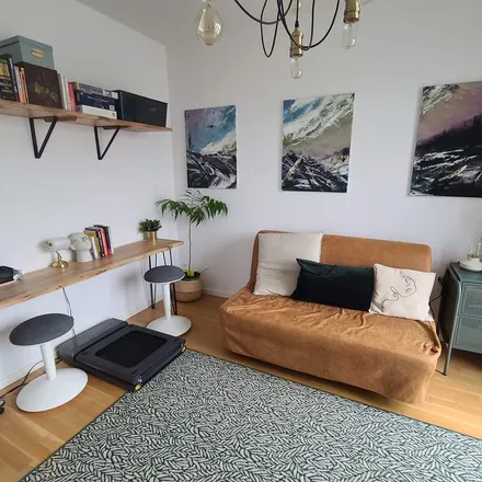 Rent this 3 bed apartment on Rigaer Straße 37d in 10247 Berlin, Germany