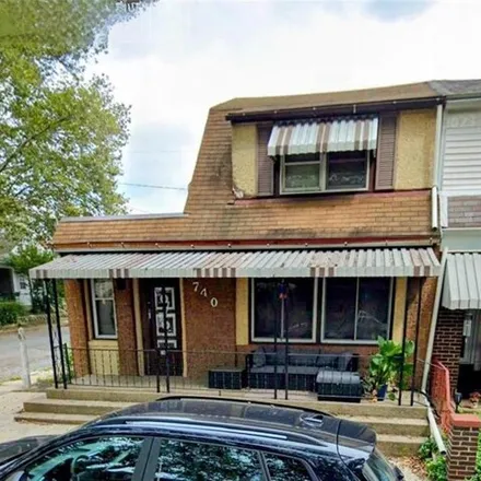 Rent this 3 bed house on 560 East Garrison Street in Bethlehem, PA 18018