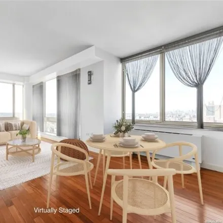 Image 4 - The Windsor, 107-24 71st Road, New York, NY 11375, USA - Condo for sale