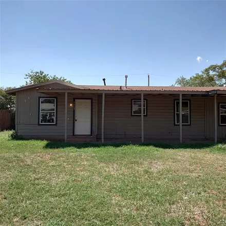 Rent this 3 bed house on 5449 Taos Drive in Abilene, TX 79605