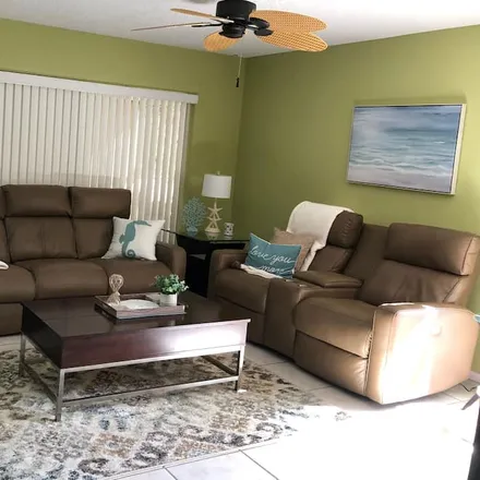 Rent this 2 bed house on Sarasota