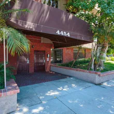 Rent this 3 bed apartment on 12889 Landale Street in Los Angeles, CA 91604