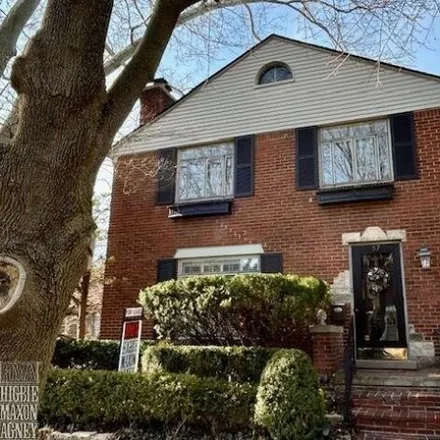 Rent this 3 bed townhouse on 51 Cranford Lane in Grosse Pointe, Wayne County