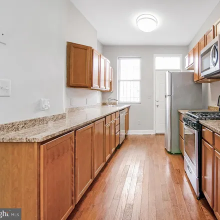 Image 9 - 209 North Luzerne Avenue, Baltimore, MD 21224, USA - Townhouse for sale