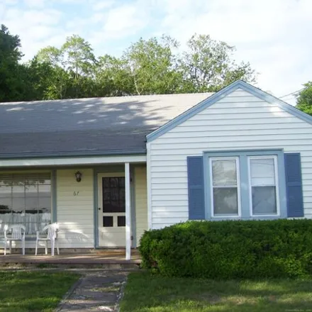 Rent this 3 bed house on 67 Sound Breeze Avenue in Groton Long Point, Groton