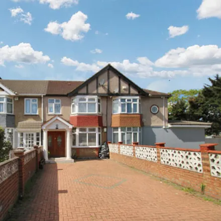 Buy this 4 bed duplex on Harold Avenue in North Hyde Road, London