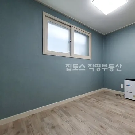 Rent this 1 bed apartment on 서울특별시 관악구 봉천동 180-238