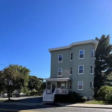 Rent this 3 bed apartment on 366 Central Street in Pleasant Hills, Saugus