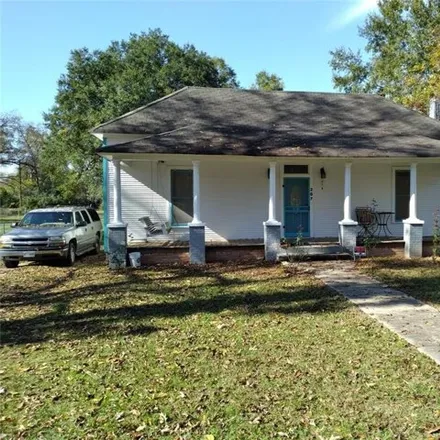 Buy this 2 bed house on 261 North 8th Street in Crockett, TX 75835