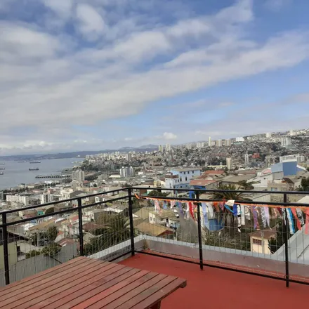 Rent this 1 bed loft on Ricardo de Ferrari 425 in 238 0035 Valparaíso, Chile