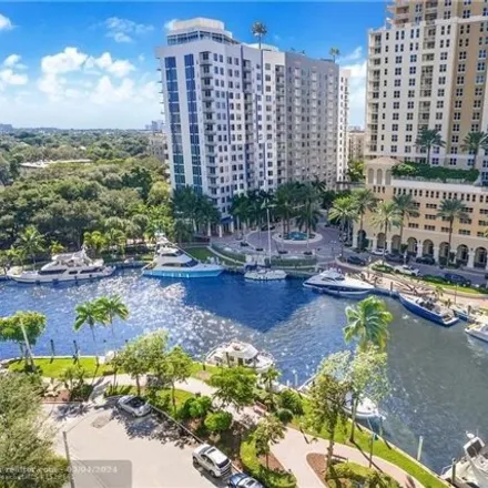 Buy this 3 bed condo on 376 Southeast 4th Street in Fort Lauderdale, FL 33301