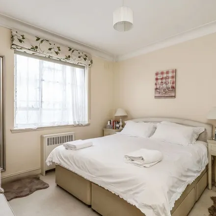 Rent this 2 bed apartment on Burton Court in Franklins Row, London