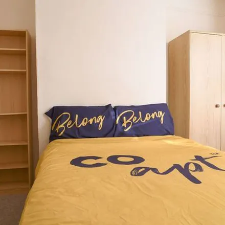 Rent this 6 bed apartment on 24 Edinburgh Road in Brighton, BN2 3HY