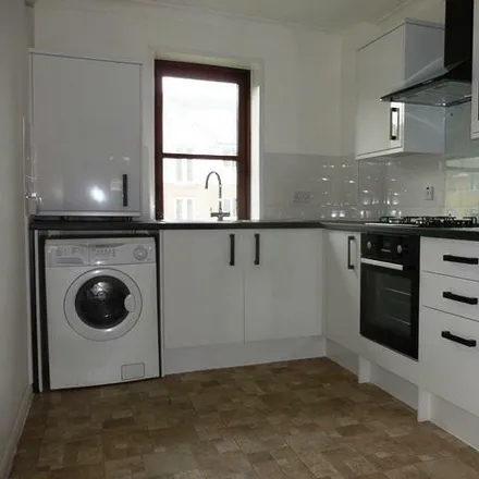 Image 3 - Clare House, 167 Folkestone Road, Dover, CT17 9SJ, United Kingdom - Apartment for rent