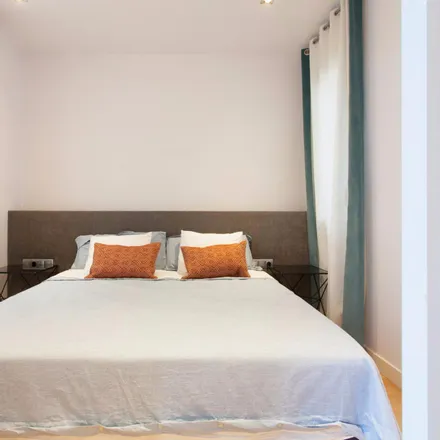 Rent this 2 bed apartment on Carrer de París in 163, 08036 Barcelona