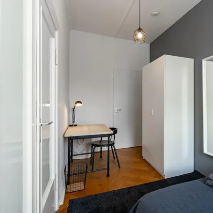 Rent this 6 bed room on Cunostraße 70 in 14199 Berlin, Germany