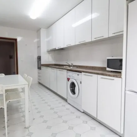 Image 4 - half pipe, Rua Feliciano Ramos, 4700-395 Braga, Portugal - Apartment for rent