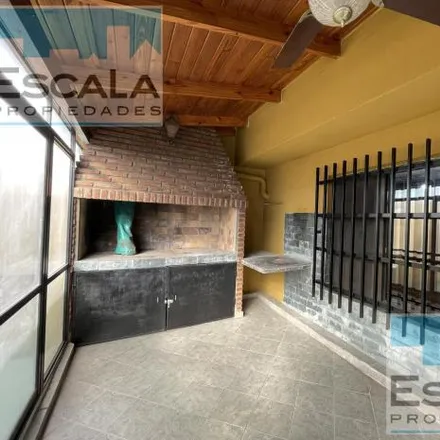 Rent this 2 bed house on Camilo Aldao 678 in Empalme Graneros, Rosario