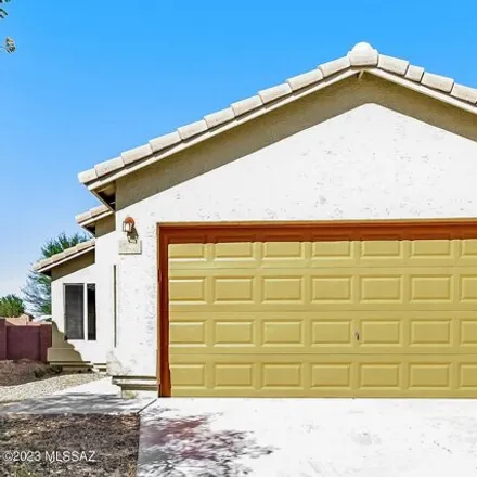 Rent this 3 bed house on 998 West Placita Canalito in Sahuarita, AZ 85614