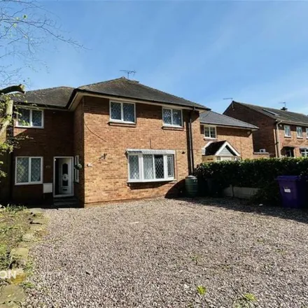 Rent this 4 bed duplex on Castlecroft Road in Wolverhampton, WV3 8ND