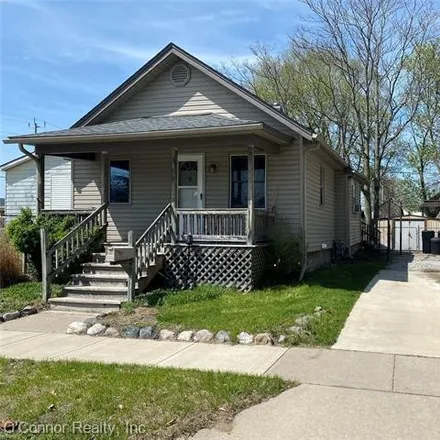 Buy this 2 bed house on 3119 South Boulevard in South Park, Port Huron