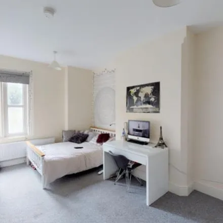 Image 4 - Network House, Forest Road West, Nottingham, NG7 4GT, United Kingdom - Apartment for rent