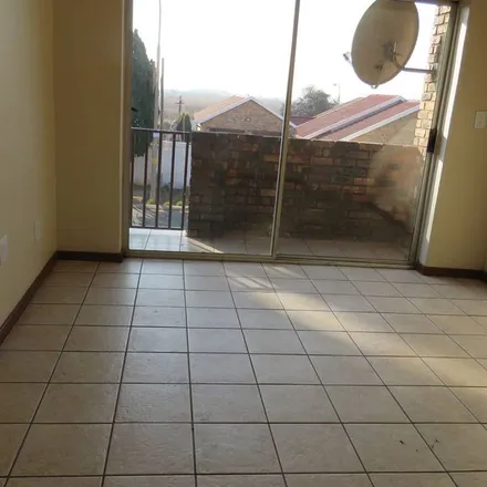 Image 7 - Ruby Street, Ekurhuleni Ward 94, Gauteng, 1454, South Africa - Townhouse for rent