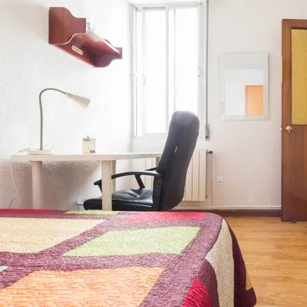 Rent this 3 bed room on Madrid in Calle de Santa Casilda, 10