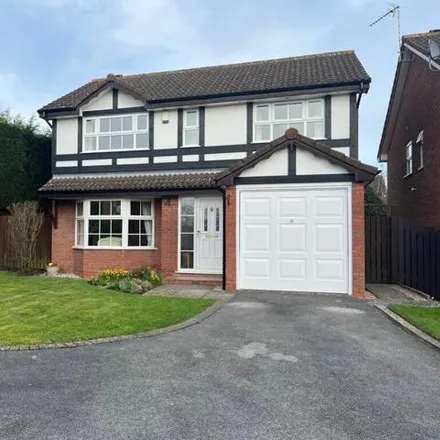 Buy this 4 bed house on Heyford Grove in Monkspath, B91 3XX