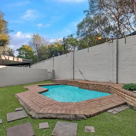 Image 6 - 238 Bryanston Drive, Johannesburg Ward 103, Sandton, 1617, South Africa - Townhouse for rent