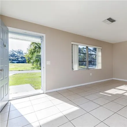 Image 5 - 304 South Jackson Street, Beverly Hills, Citrus County, FL 34465, USA - House for sale