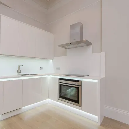 Rent this 2 bed apartment on Cresswell Gardens in Boltons Place, London