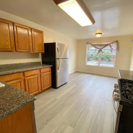 Rent this 6 bed house on 3131 Quintara Street in San Francisco, CA 94166