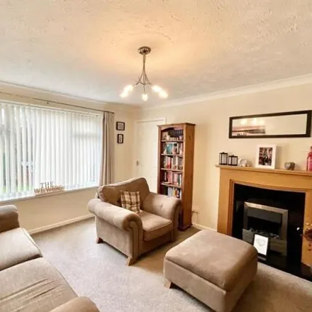Image 3 - Hollybank Drive, Sheffield, S12 2BT, United Kingdom - Townhouse for sale