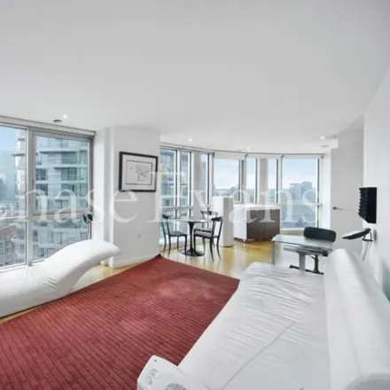 Rent this 1 bed room on Ontario Tower in 4 Fairmont Avenue, London