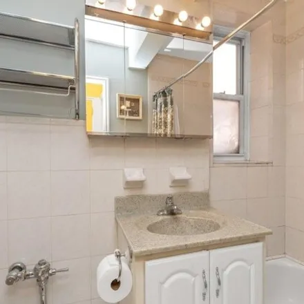 Image 9 - Booth Street, New York, NY 11375, USA - Apartment for sale