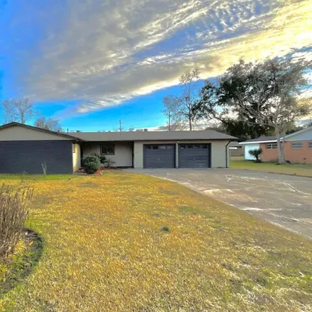 Image 3 - 2015 West Link Street, Pine Grove, Orange, TX 77630, USA - House for sale