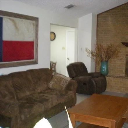 Image 7 - Downtown Cibolo, 541 North Main Street, Cibolo, TX 78108, USA - House for rent
