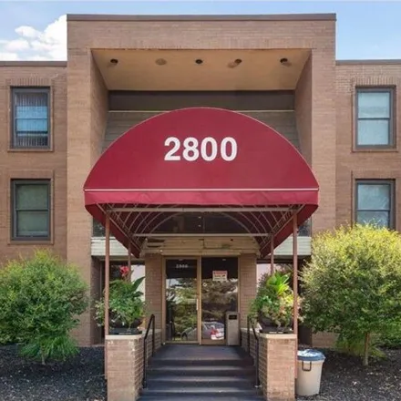 Buy this 1 bed condo on 2875 Huron Street in Roseville, MN 55113