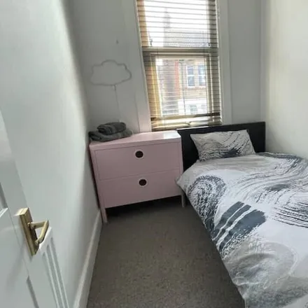 Rent this 2 bed apartment on Southend-on-Sea in SS0 9QS, United Kingdom