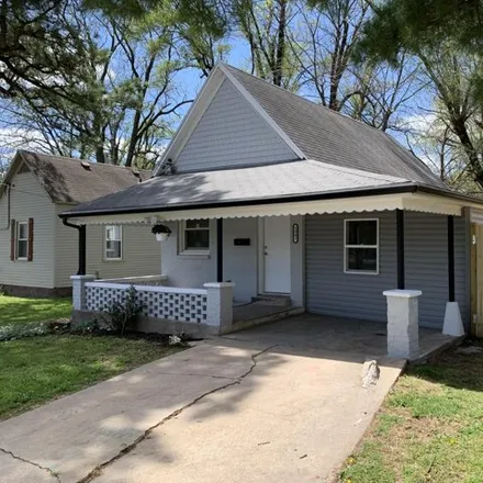 Image 2 - 1301 East Florida Street, Springfield, MO 65803, USA - House for sale