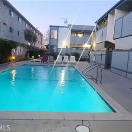 Image 3 - 8789 Independence Avenue, Los Angeles, CA 91304, USA - Condo for sale