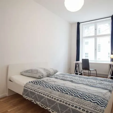 Rent this 4 bed apartment on Damerowstraße 47 in 13187 Berlin, Germany