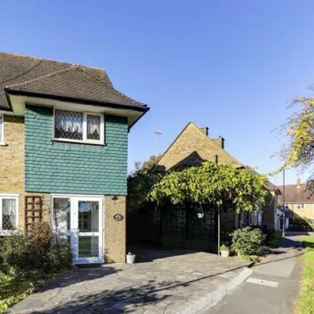 Rent this 3 bed townhouse on Bowles Green in London, EN1 4SU