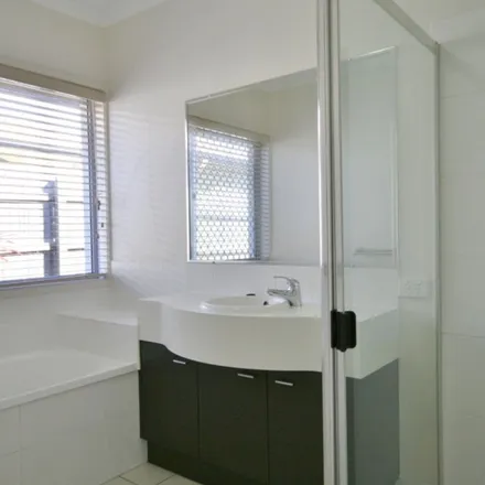 Image 7 - Gympie View Drive, Southside QLD, Australia - Apartment for rent
