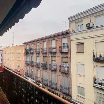 Rent this 3 bed apartment on Madrid in Calle de Antillón, 15
